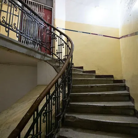 Chic Studio In The Heart Of The City Bucharest