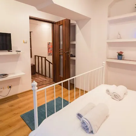 Chic Studio In The Heart Of The City Apartament Bukareszt